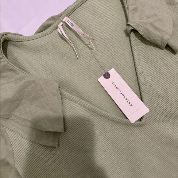Anthropologie Ruffled Green Top - NEW WITH TAGS - Size Medium - Picture 4 of 6